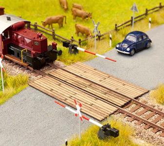 205335 Noch Bahnübergang bohlen 14305_1.jpg